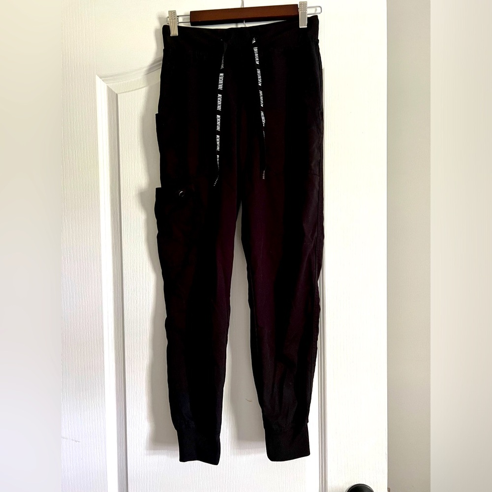 Med Couture XS Jogger scrubs